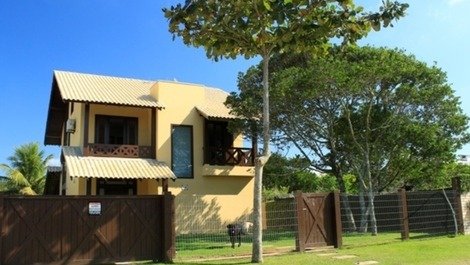 Beautiful and large house with pool and volleyball court in Mariscal REF 12