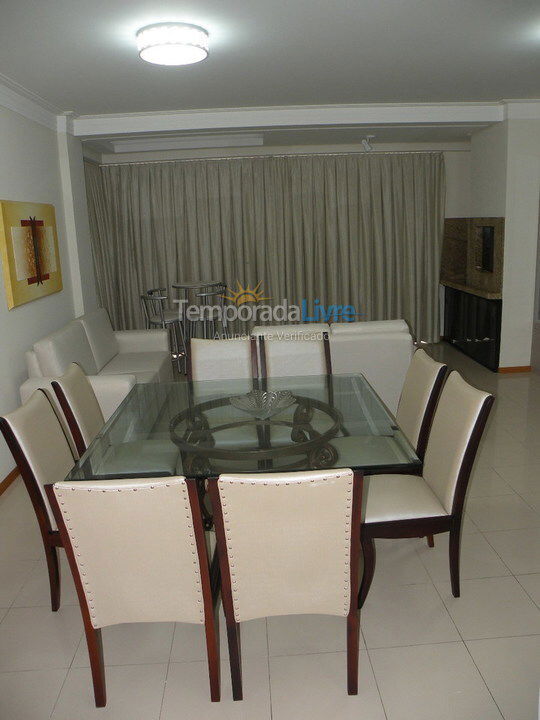 Apartment for vacation rental in Itapema (Centro)