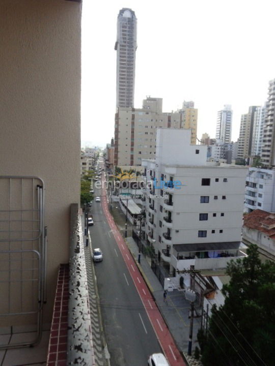 Apartamento para aluguel de temporada em Balneário Camboriú (Praia Central)