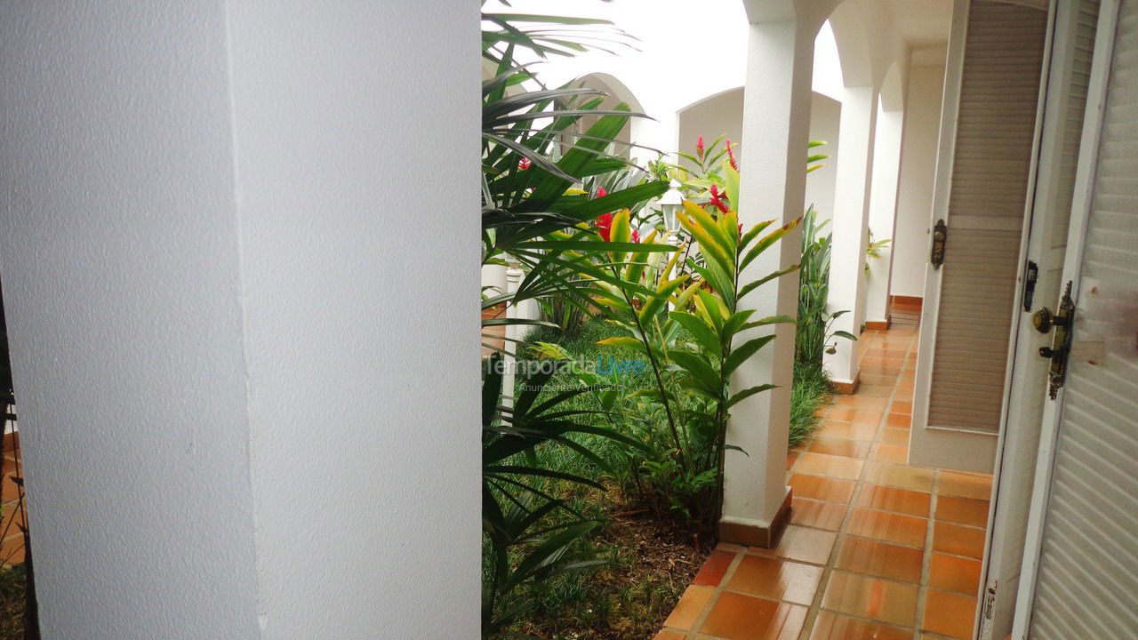 Casa para aluguel de temporada em Guarujá (Jardim Acapulco)