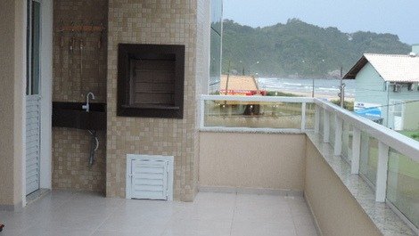 Beautiful apartment w / 3 suites in Mariscal 30 meters from the sea Ref.113