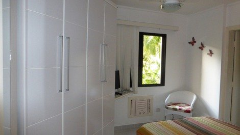 Lrecioso apartamento - Toninhas Beach - Residencial Privada