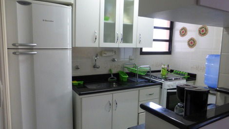 Lrecioso apartamento - Toninhas Beach - Residencial Privada