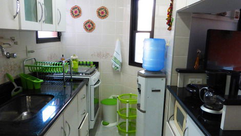 Lindo Apartamento - Toninhas - Cond Fechado - 2 dorm / 2 banheiros (G)