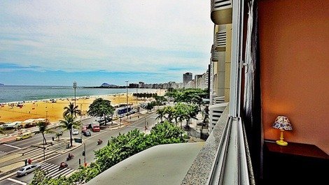 Apartamento frente a la playa de Copacabana a 11 huéspedes!