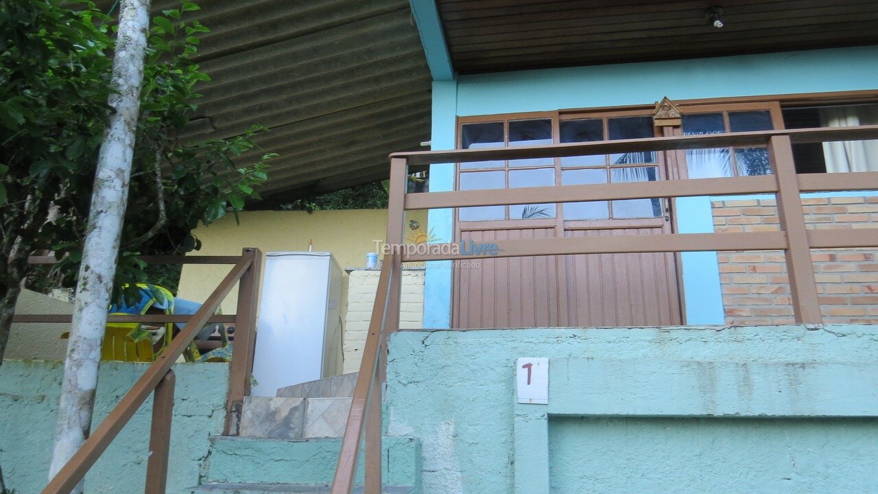 Casa para aluguel de temporada em Ubatuba (Praia Prumirim)