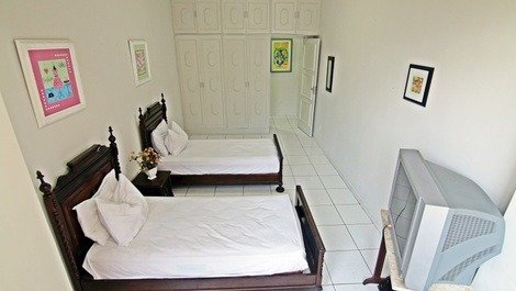 Confortável apartamento de dois quartos com vista mar em Copacabana -
