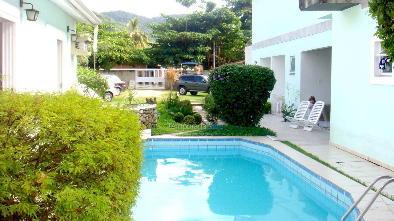 Apartment for vacation rental in Ubatuba (Praia das Toninhas)