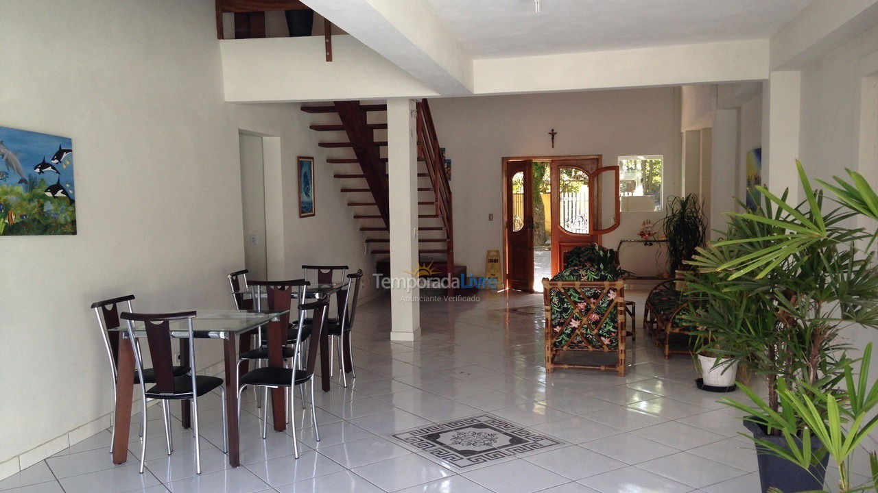 Apartment for vacation rental in Ubatuba (Praia das Toninhas)