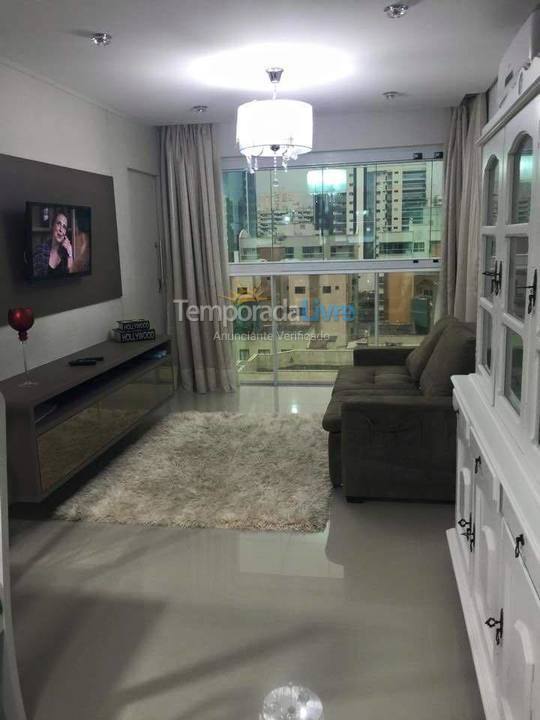 Apartamento para aluguel de temporada em Itapema (Meia Praia)