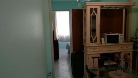 Saleta com entrada para o quarto
