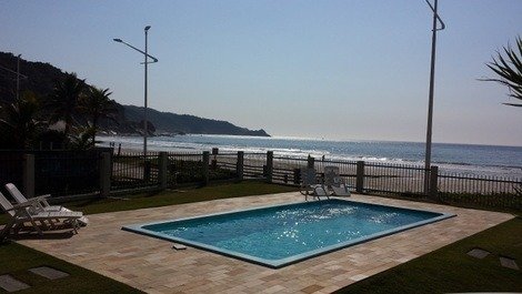 Leautiful Apt. Beira Mar condo w / pool. beautiful view