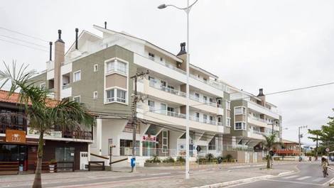 Lindo Apartamento 3 Dormitorios à 300m Praia Campeche