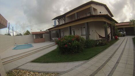 Leautiful and Luxurious House for Rent in Crown Do Meio - Aracaju