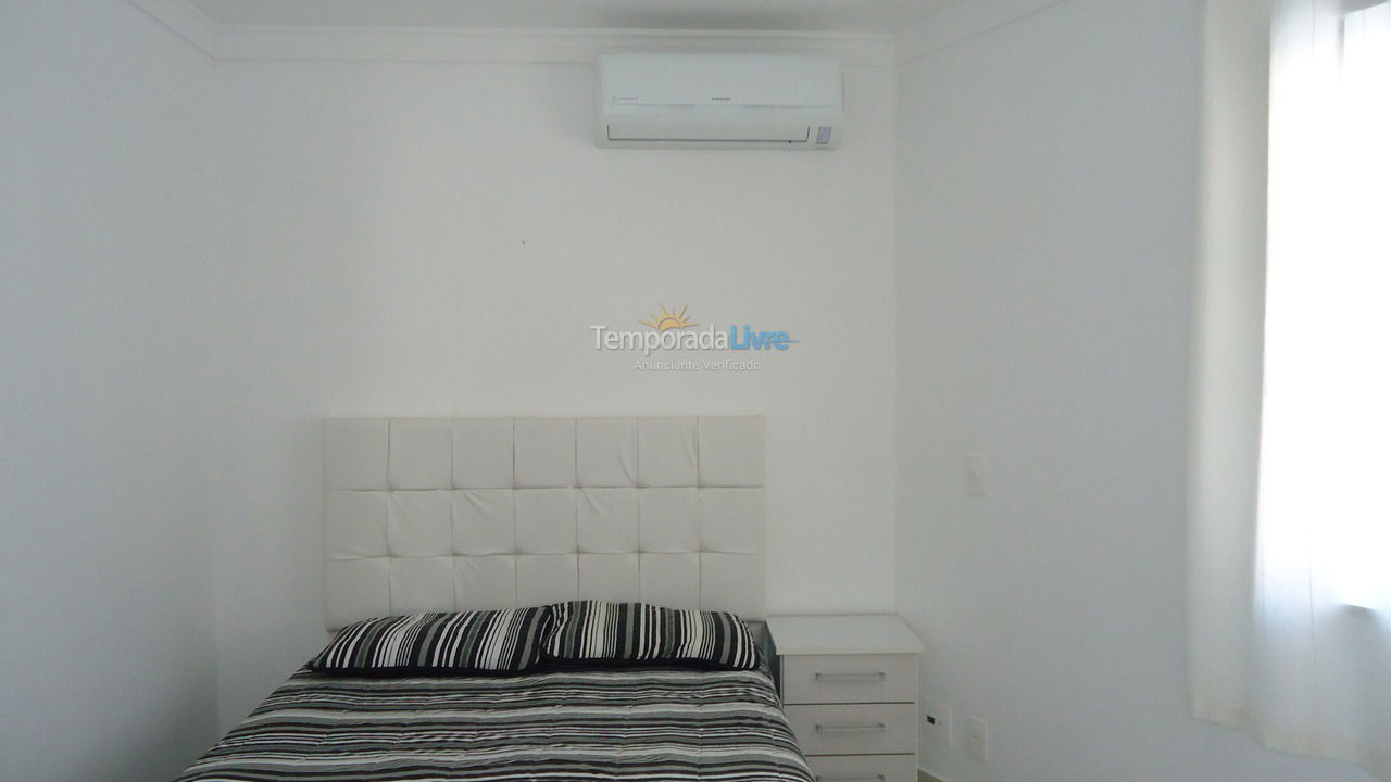 Apartment for vacation rental in Bombinhas (Praia de Bombinhas)