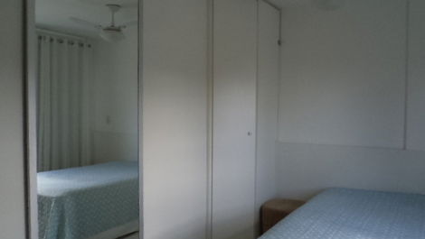 Lermoso apartamento a 300 metros de la playa de Campeche, Florianópolis