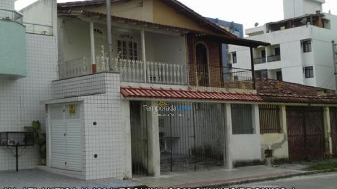 Casa para aluguel de temporada em Guarapari (Praia do Morro)