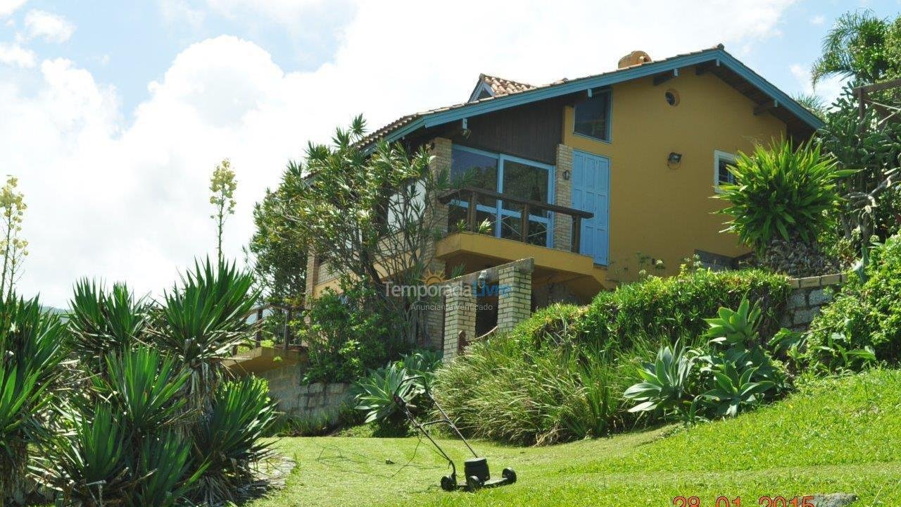House for vacation rental in Garopaba (Praia do Siriu)