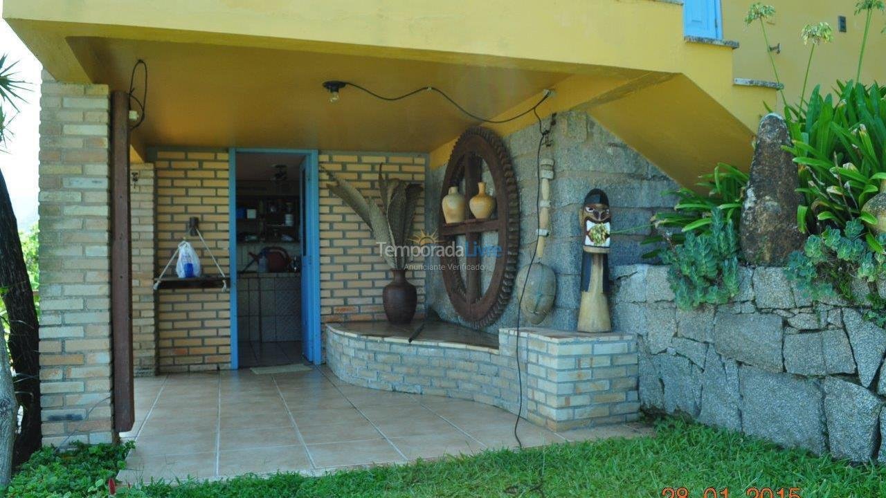 Casa para aluguel de temporada em Garopaba (Praia do Siriu)