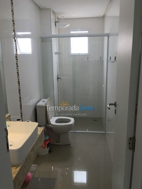 Apartamento para aluguel de temporada em Itapema (Meia Praia)