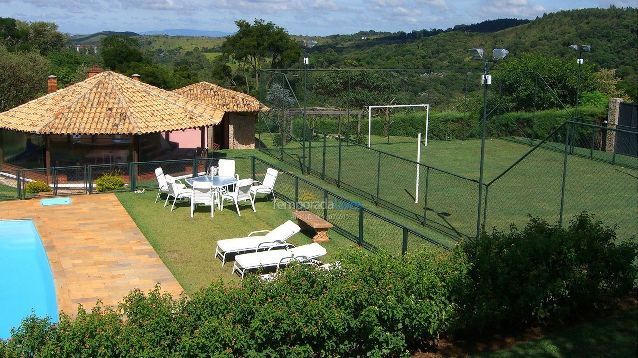 Ranch for vacation rental in Mairinque (Moreiras)