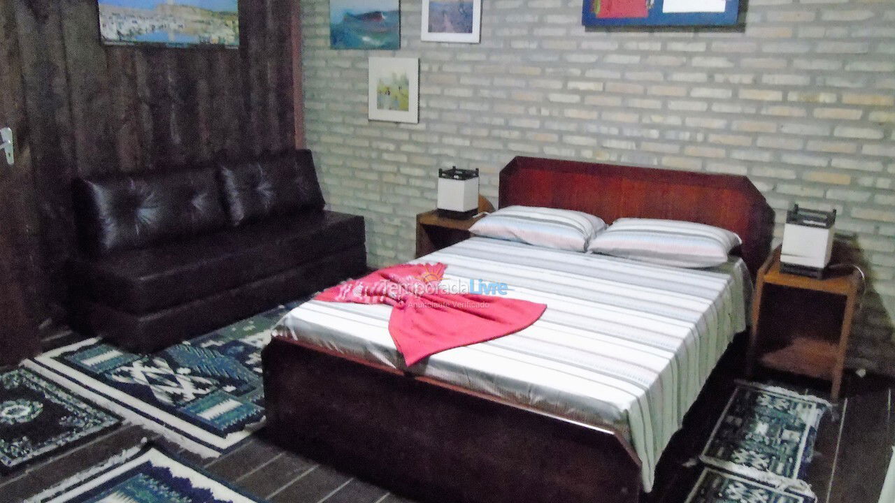 Apartamento para aluguel de temporada em Bombinhas (Praia de Quatro Ilhas)