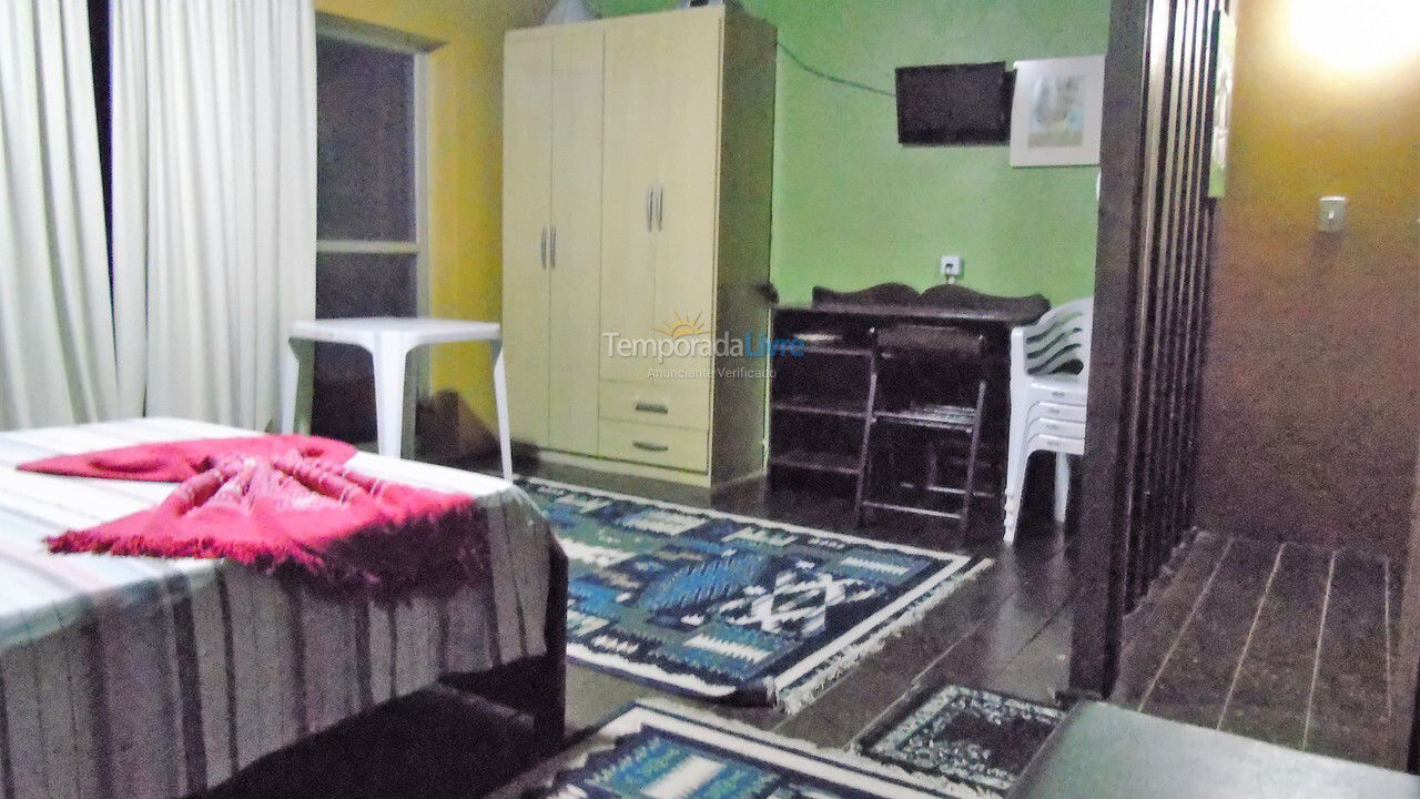 Apartamento para aluguel de temporada em Bombinhas (Praia de Quatro Ilhas)
