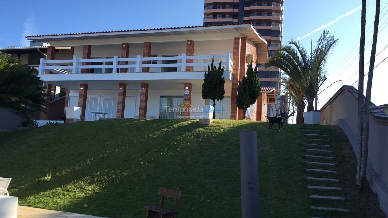 House for vacation rental in Balneário Piçarras (Piçarras)