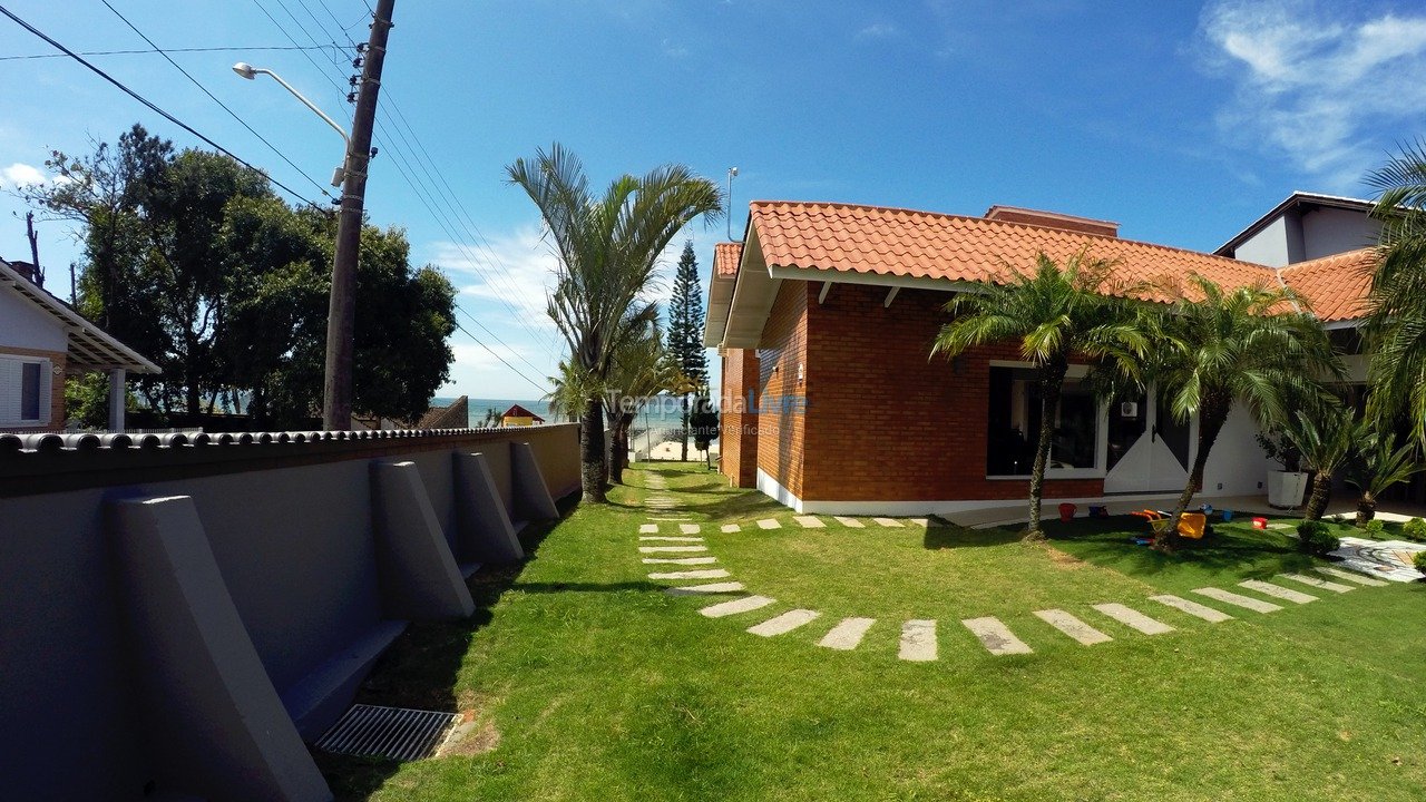 House for vacation rental in Balneário Piçarras (Piçarras)