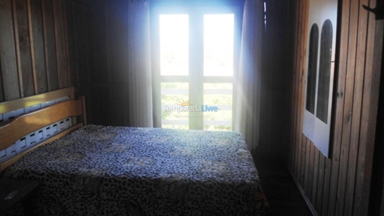 Casa para aluguel de temporada em Imbituba (Praia do Rosa)