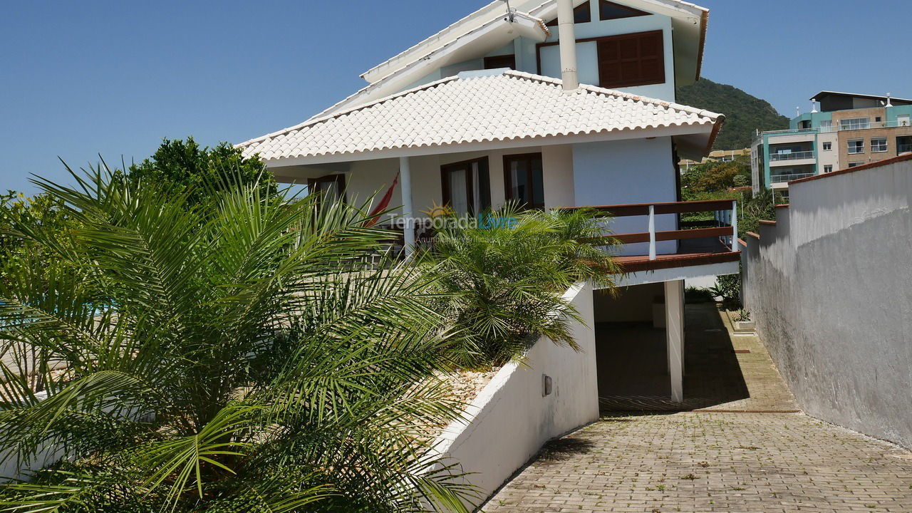 Casa para aluguel de temporada em Florianopolis (Praia dos Ingleses)