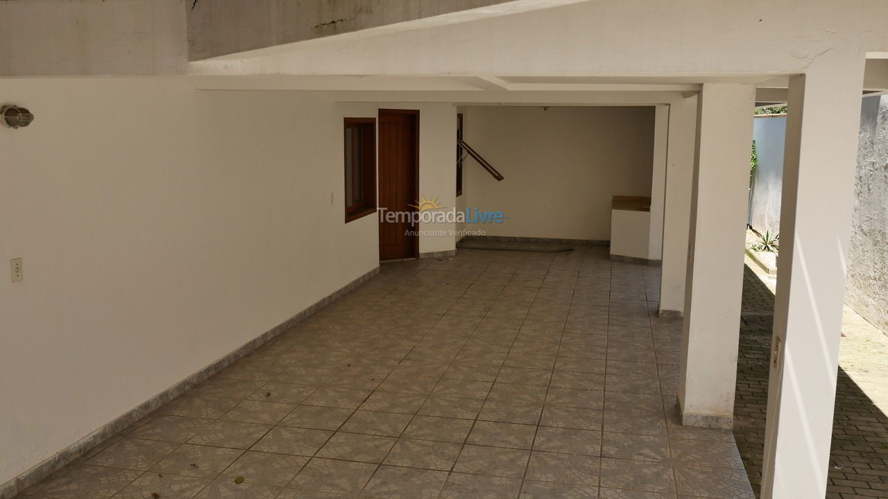 Casa para aluguel de temporada em Florianopolis (Praia dos Ingleses)