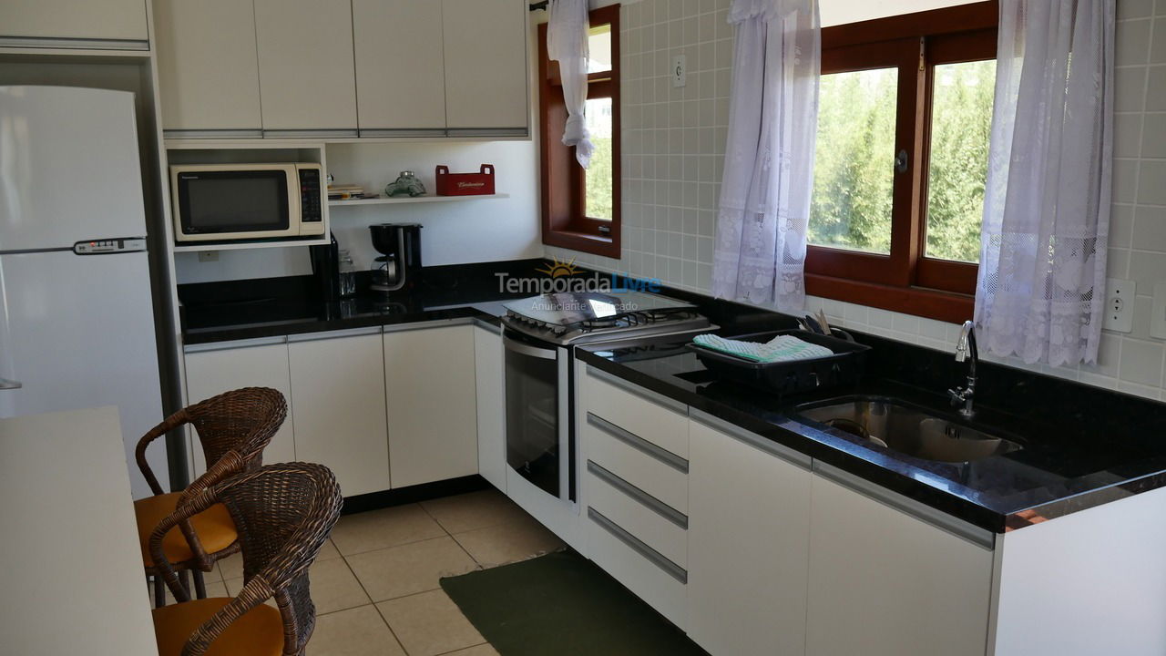 Casa para aluguel de temporada em Florianopolis (Praia dos Ingleses)