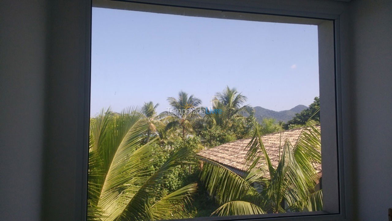 Casa para aluguel de temporada em São Sebastião (Praia da Baleia)