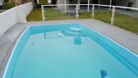 Casa con piscina, para hasta 18 personas, Itapoá sc Ligue o WhatsApp