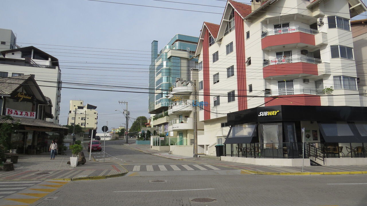 Apartamento para aluguel de temporada em Bombinhas (Praia de Bombas)