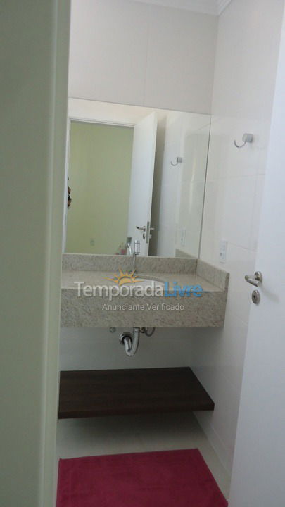 Apartment for vacation rental in Itapema (Meia Praia)