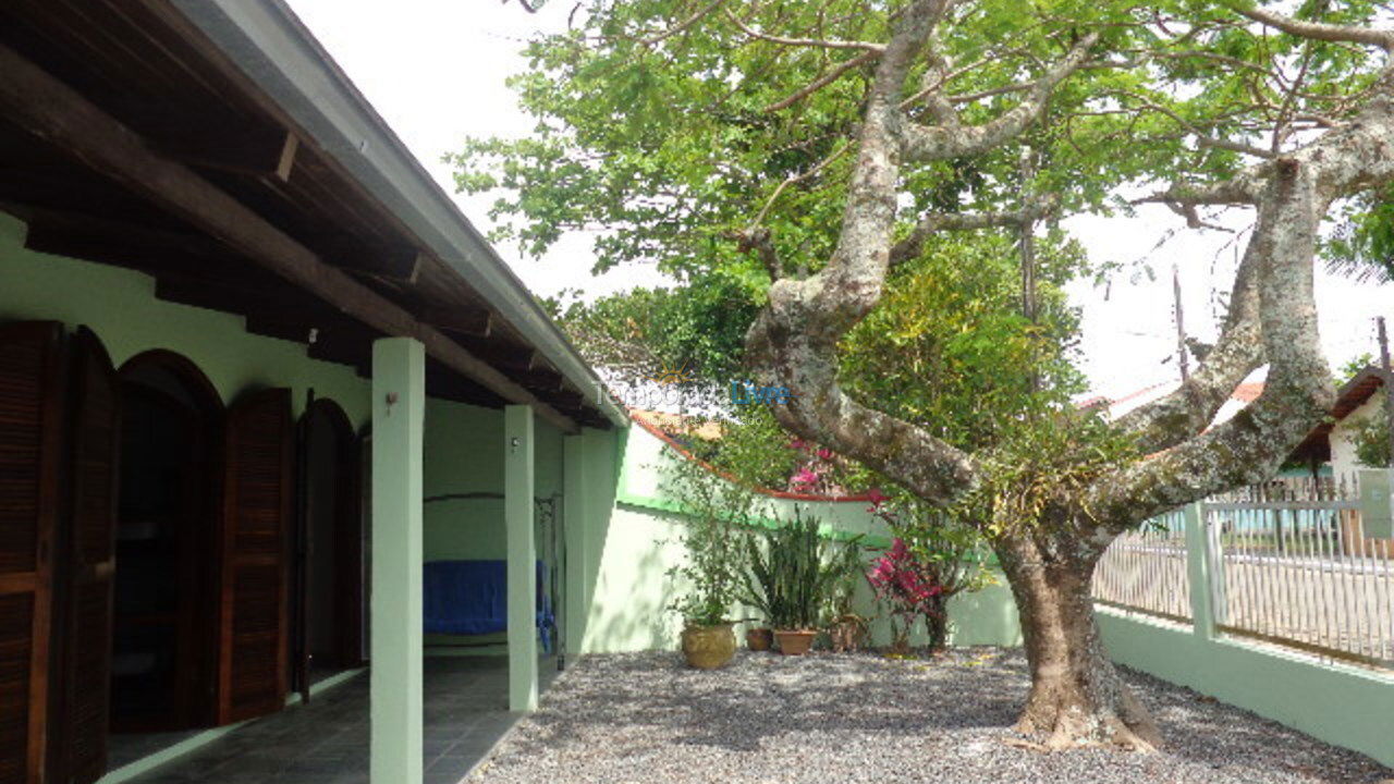 Casa para aluguel de temporada em São Francisco do Sul (Enseada)