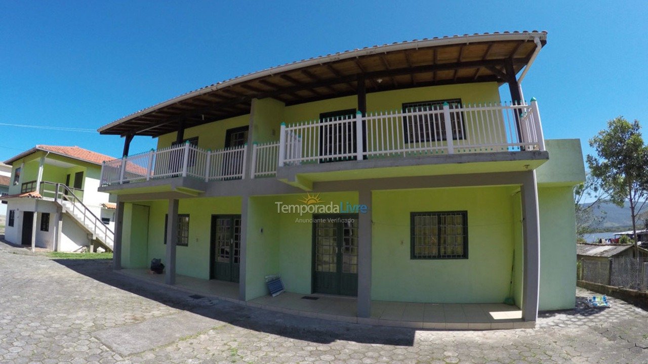 Apartamento para aluguel de temporada em Garopaba (Praia da Ferrugem)