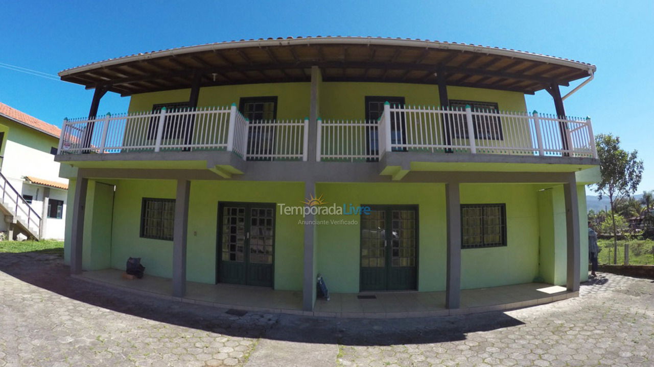 Apartamento para aluguel de temporada em Garopaba (Praia da Ferrugem)