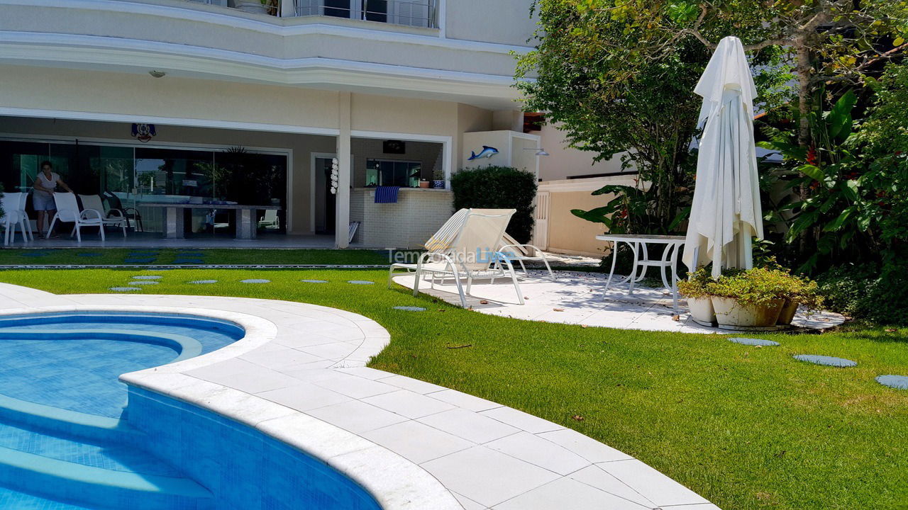 Casa para aluguel de temporada em Guarujá (Praia do Pernambuco)