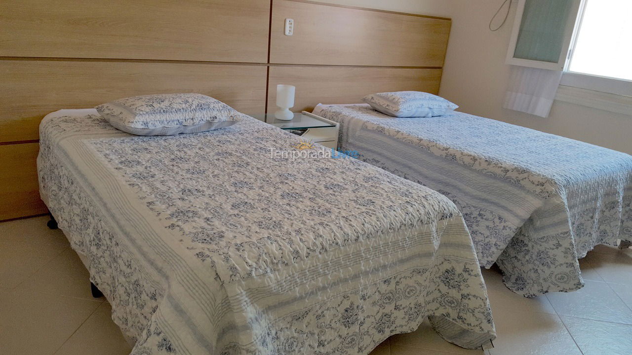 Casa para aluguel de temporada em Guarujá (Praia do Pernambuco)
