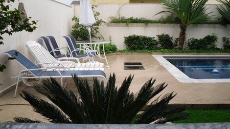 Casa para alugar por temporada em Jardim Acapulco