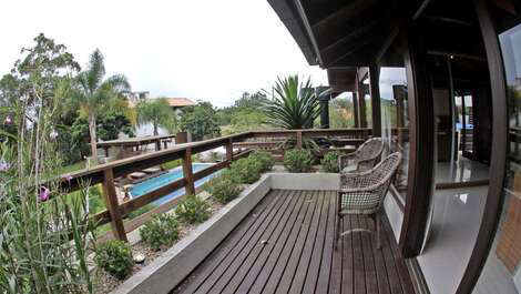 Casa de alto nivel con piscina para 9 personas en Praia da Ferrugem