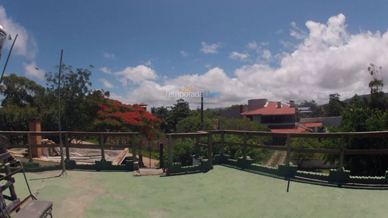 Casa para aluguel de temporada em Garopaba (Praia da Ferrugem)