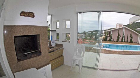 High standard holiday home for up to 10 people in Panorânico in Garopaba