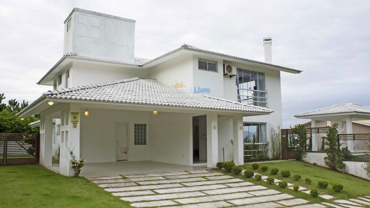 Casa para aluguel de temporada em Garopaba (Panorâmico)