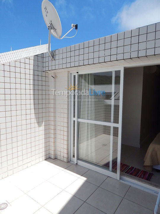 Apartamento para aluguel de temporada em Florianópolis (Praia Brava)