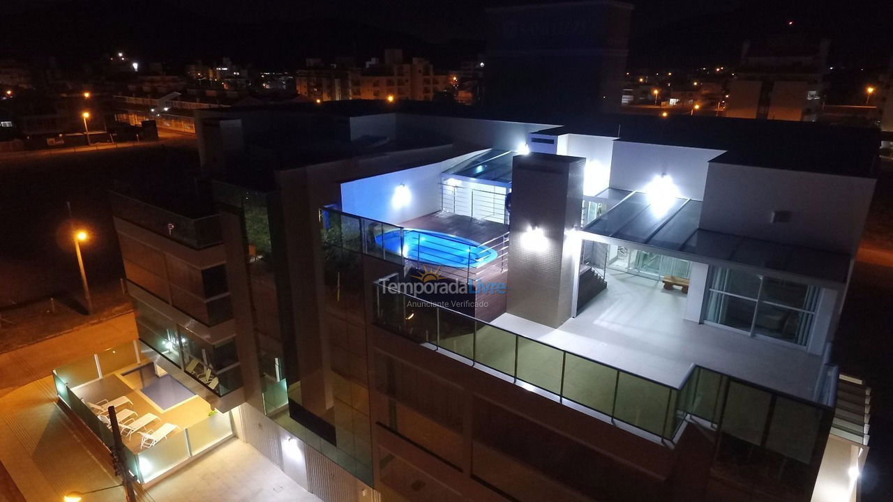 Apartamento para alquiler de vacaciones em Governador Celso Ramos (Praia de Palmas)