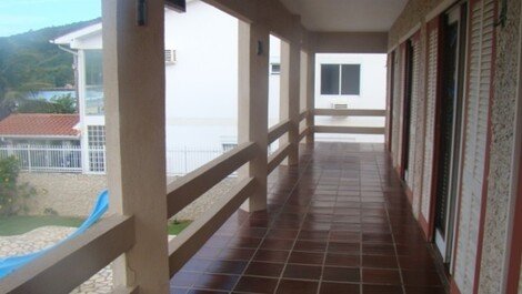 House Front Sea with swimming pool Barra da Lagoa - RENTAL BY SEASON